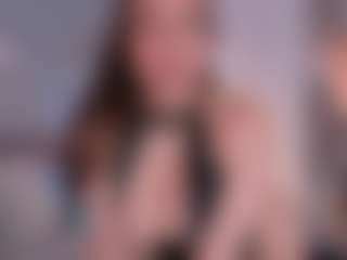 Live cam show with Curvy Nicolle - Solo on eurowanks.com