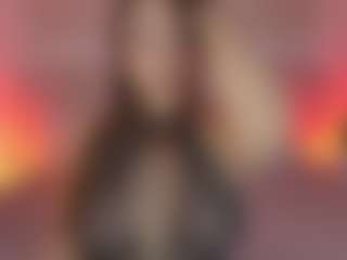 Live cam show with Curvy Nicolle - Hairy Pussy Brown Hair on livesuperchat.net
