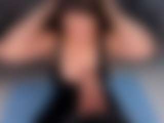 Curvy Nicolle's Live Sex Cam Show