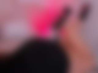 Live cam show with Curvy Nicolle - Public Brown Hair on Camsoda
