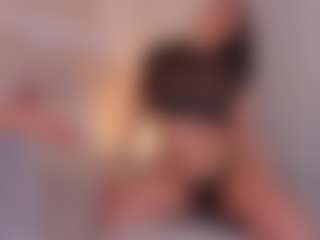 Curvy Nicolle's Live Sex Cam Show