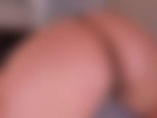 Curvy Nicolle's Live Sex Cam Show