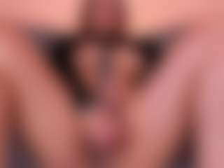 Live cam show with Curvy Nicolle - Brown Eyes on CSO-WL