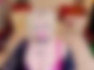 Live cam show with stiphlermom - Granny on AdultVida.com