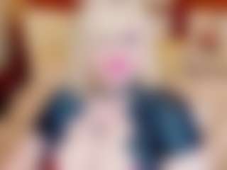 stiphlermom's Live Sex Cam Show