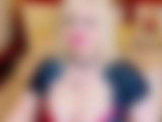 Live cam show with stiphlermom - Blonde Hair on CSO-WL
