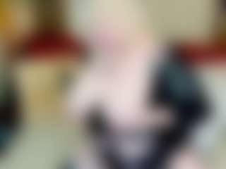 Live cam show with stiphlermom - Blonde Hair on Dare Cams