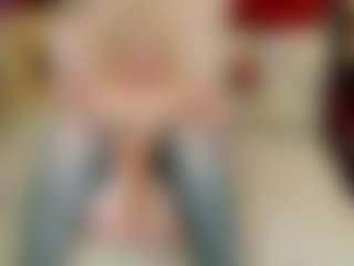 stiphlermom's Live Sex Cam Show