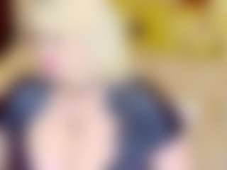 stiphlermom's Live Sex Cam Show