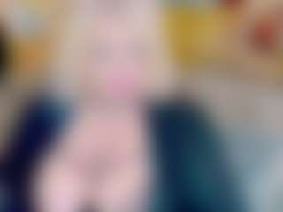 stiphlermom's Live Sex Cam Show