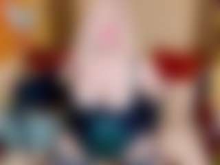 Live cam show with stiphlermom - Granny on Camsoda