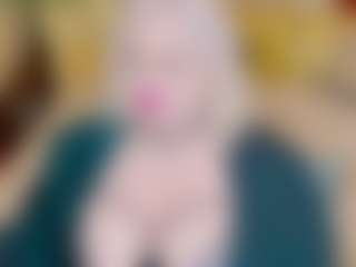 stiphlermom's Live Sex Cam Show