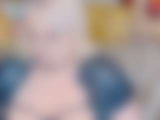 Live cam show with stiphlermom - Spy Granny on Camsoda