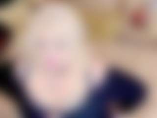 stiphlermom's Live Sex Cam Show