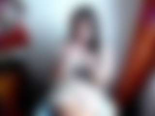 Live cam show with emerald00 - Camel Toe on Soda Cam