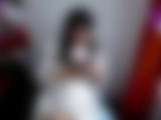 Live cam show with emerald00 - Nasty on Latina Girls