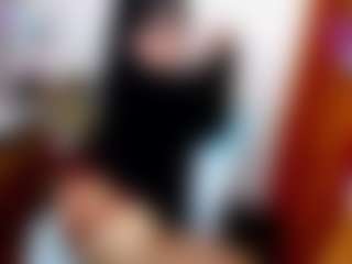 Live cam show with emerald00 - Petite on CamClone
