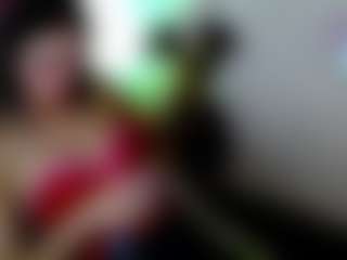 Live cam show with emerald00 - Drinking on Dolls Live