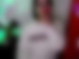 Live cam show with emerald00 - Smoking on CamSextacy