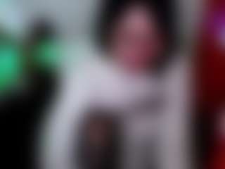 Live cam show with emerald00 - Body Massage on googirlz