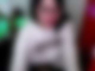 Live cam show with emerald00 - Drinking on 1on1-livenow