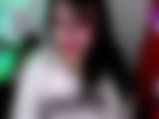 Live cam show with emerald00 - Flashing on boobsie.com