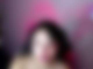 Live cam show with emerald00 - Smoking on Camsoda