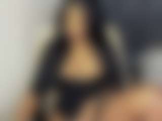 Live cam show with HannaEbony - Fingering on boobsie.com