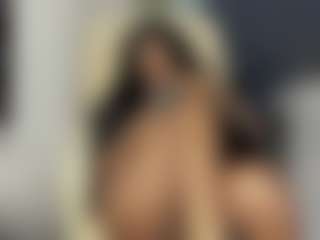 Live cam show with HannaEbony - Petite on instabang