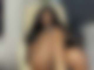 Live cam show with HannaEbony - HD on 1on1-livenow