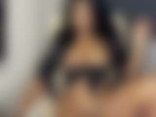 Live cam show with HannaEbony - Shaved Pussy on Adult Interactions