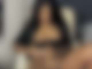 Live cam show with HannaEbony - Petite on friskycurves.com