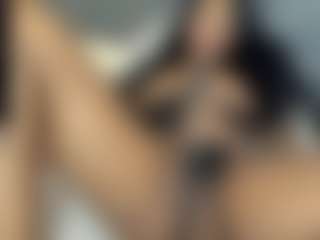 Live cam show with HannaEbony - Spank on hrnylive.com