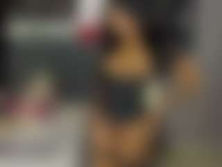 Live cam show with HannaEbony - Bedroom Ebony on x69.live