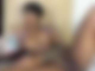 Live cam show with HannaEbony - Bedroom Black on live18s.com