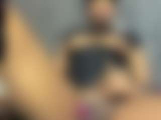 Live cam show with HannaEbony - Petite on StripNow