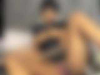 Live cam show with HannaEbony - Black Petite on Milfs Live