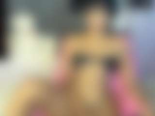 Live cam show with HannaEbony - Black Petite on xDating