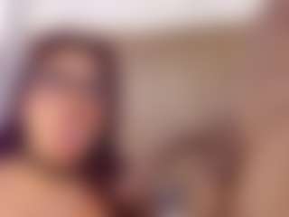 Live cam show with Veronica - Brown Eyes Red Hair on Hubzter Live