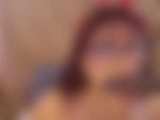 Live cam show with Veronica - Small Tits Mature on SinfulBabes