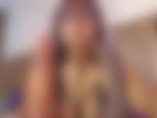 Live cam show with Veronica - Fingers on Camsoda