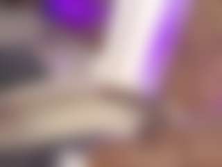 Live cam show with Veronica - Athletic Shaved Pussy on CamClone