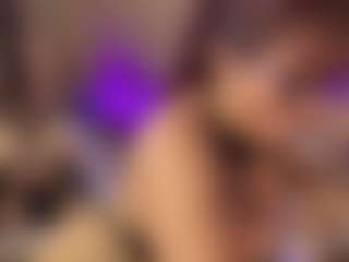 Live cam show with Veronica - Latina MILF on Lustler | colombia