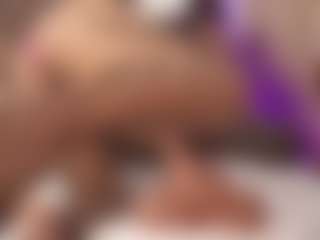 Live cam show with Veronica - Mature on Camsoda
