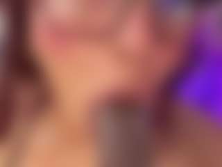 Live cam show with Veronica - Lovense Middle Aged on Camsoda