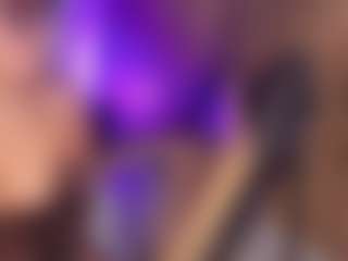 Live cam show with Veronica - Fingering MILF on xxxlivecams.org
