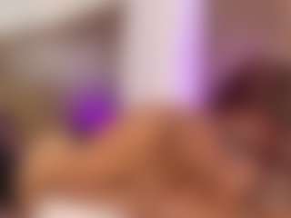 Veronica MILF webcam performer live streaming