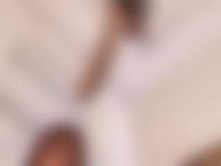 Live cam show with Veronica - Athletic on Stripli.com