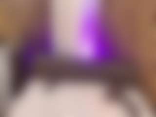 Live cam show with Veronica - Glasses on thefappeningchat.com