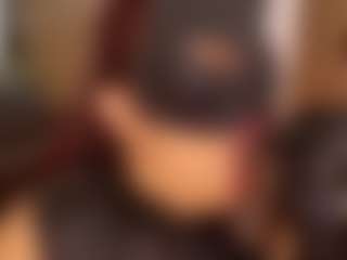 Live cam show with Veronica - Red Hair MILF on xplaylive.com